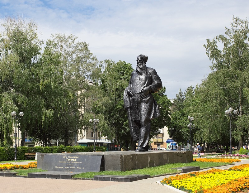Памятники Тулы: Памятник Толстому